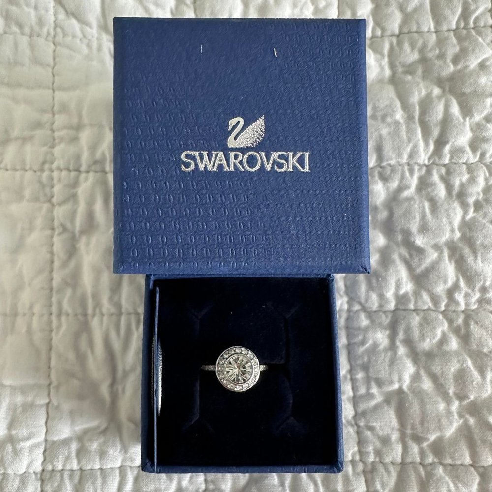 Swarovski #1081949 Angelic Round Cluster Ring 52 *Brand New*